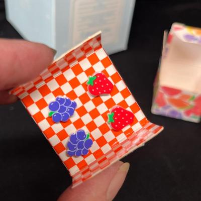 Lot 187 Boxed gift ware