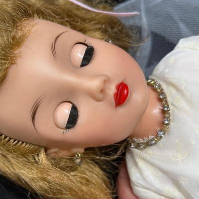 Lot 190 Ideal Doll Bride