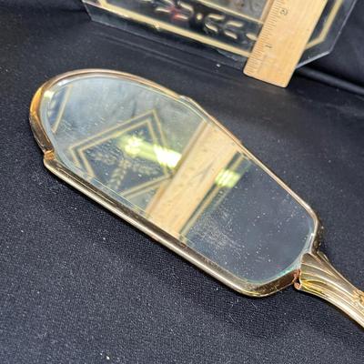 Lot 194 Vintage vanity items