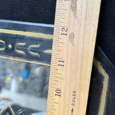 Lot 194 Vintage vanity items