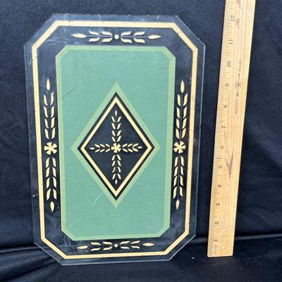 Lot 194 Vintage vanity items