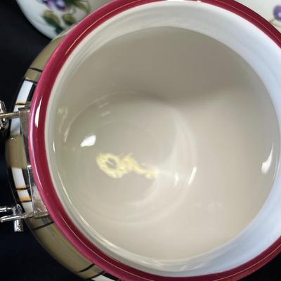 Lot 196 Strawberry Plaid Canister set