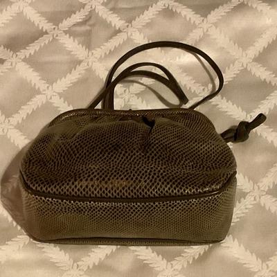 Saks fifth Avenue leather handbag with carry strap