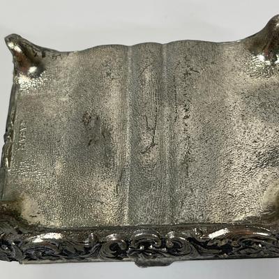 Small Lidded Trinket Snuff Box
