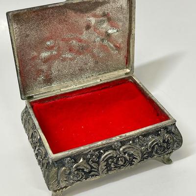 Small Lidded Trinket Snuff Box