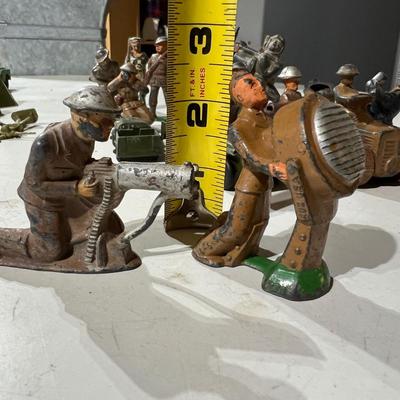 Vintage Lot Toy Soldiers, Vehicles - Some Metal, Some Plastic