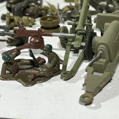 Vintage Lot Toy Soldiers, Vehicles - Some Metal, Some Plastic