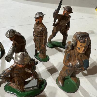 Vintage Lot Toy Soldiers, Vehicles - Some Metal, Some Plastic