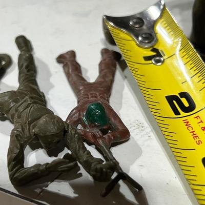 Vintage Lot Toy Soldiers, Vehicles - Some Metal, Some Plastic
