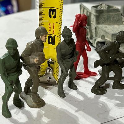 Vintage Lot Toy Soldiers, Vehicles - Some Metal, Some Plastic