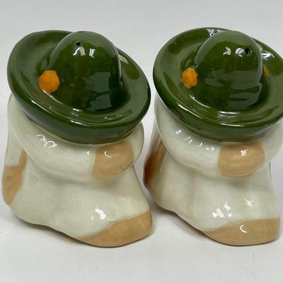 Vintage Salt & Pepper Shaker Set