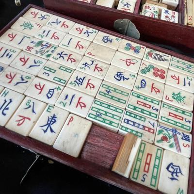 Lot 218 Mahjong Ivory set box