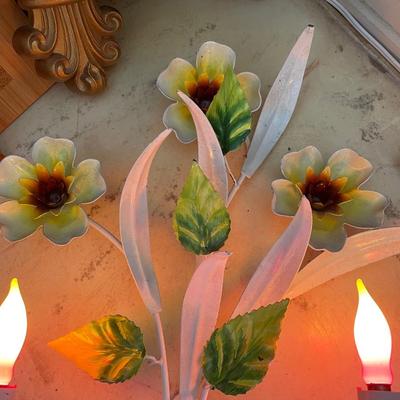 Retro metal flower light