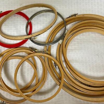 Vintage Lot of Wooden & Metal Hoops for Stitchery Cross Stitch Fabric Stretching Various Sizes.