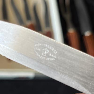 Lot 240 Bakelite & Kitchen ware