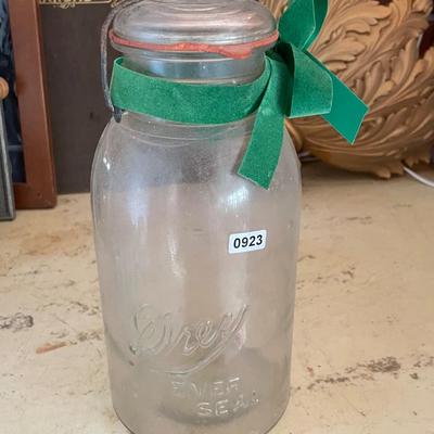 Drury jar