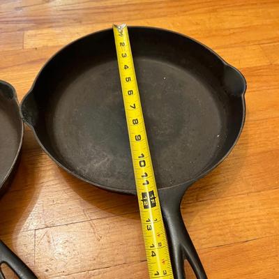 2 Cast Iron Skillets