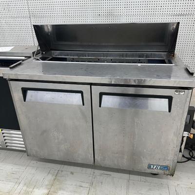 Lot 8: M3 Turbo Air Food prep table Refrigerator