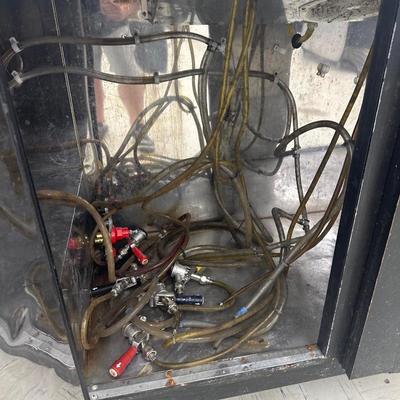 Lot 11:- six tap beer cooler