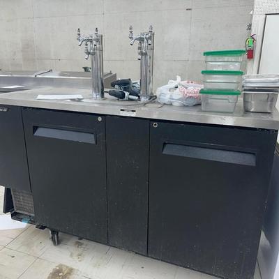 Lot 11:- six tap beer cooler