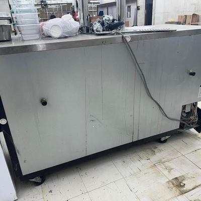 Lot 11:- six tap beer cooler