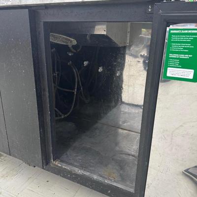 Lot 11:- six tap beer cooler