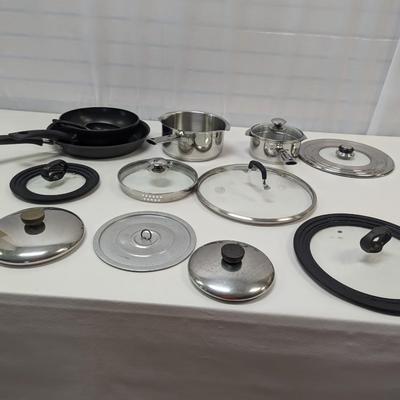 Pots & Pans & Extra Lids