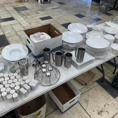 Lot 19: Dishware & Supplies