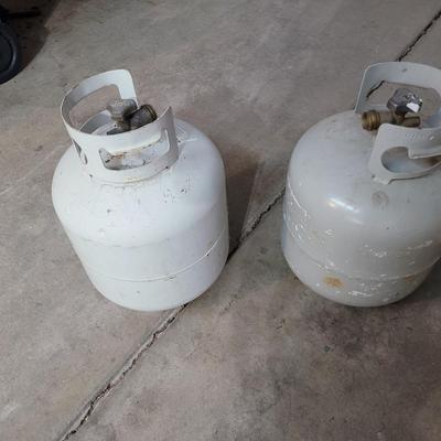 2 propane tanks