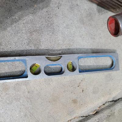 Lot of mostly antique tools