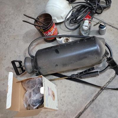 Lot of garage items