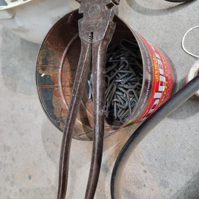 Lot of garage items