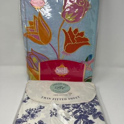 Rowley Twin Duvet Set & Ashwell Fitted Twin Sheet