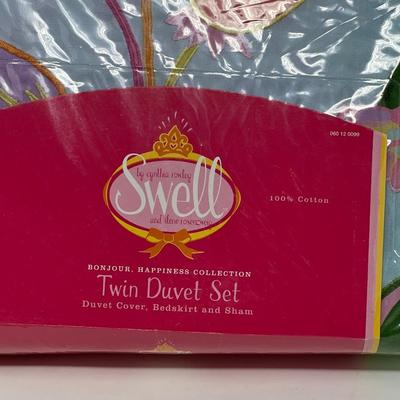 Rowley Twin Duvet Set & Ashwell Fitted Twin Sheet