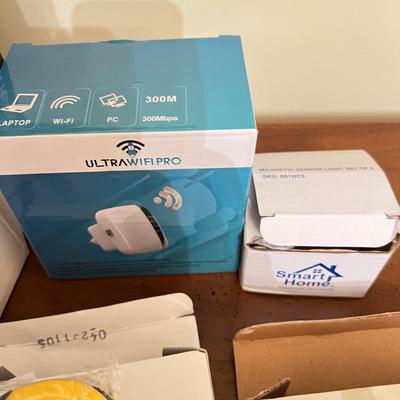 Miscellaneous Electronics Household Items Lot