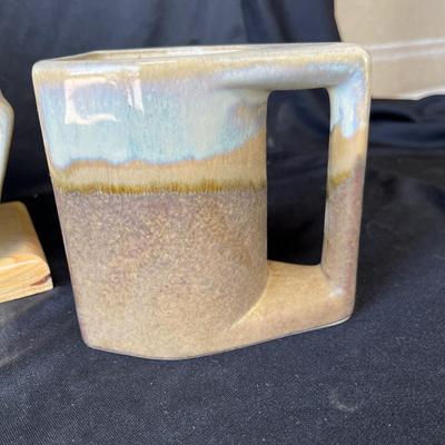 Lot 265 Stack Mugs on rack