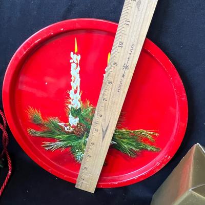 Lot 272 Christmas decor