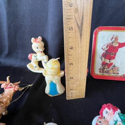 Lot 374 Christmas items Gurley Candles