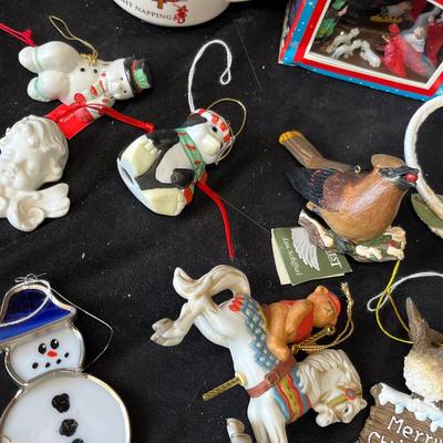 Lot 280 Assorted Christmas