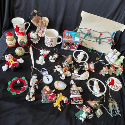 Lot 280 Assorted Christmas