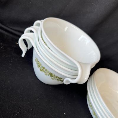 Lot 289 Corelle Ware Crazy Daisy