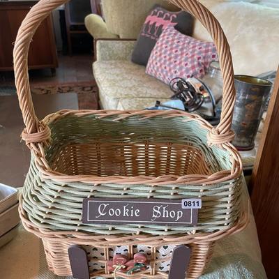 Cookie basket