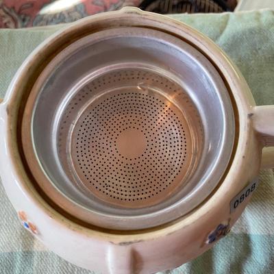 Parceler tea pot