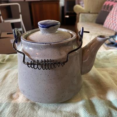 Home Sweet Home ceramic tea pot