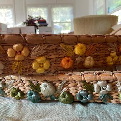 Tray baskets