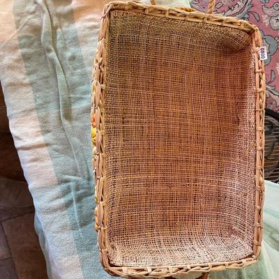 Tray baskets