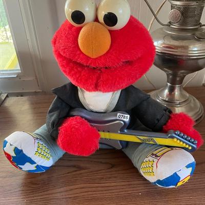 Elmo*