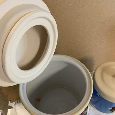 Holiday Canister Set