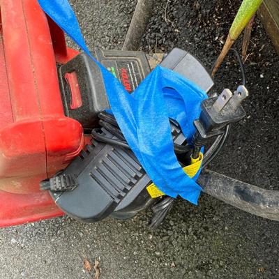 MTD 20V Cultivator w/Charger - tested