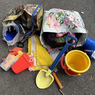 Beach Sand Toys/Buckets